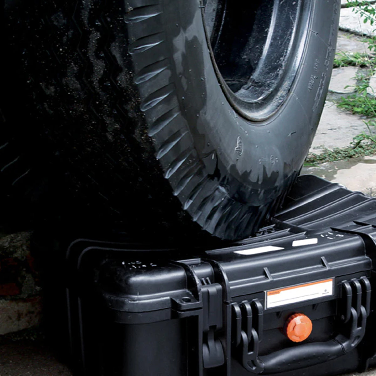 Vanguard Supreme 40F Ultra-Tough Waterproof/Airtight Case (Foam Inserts)