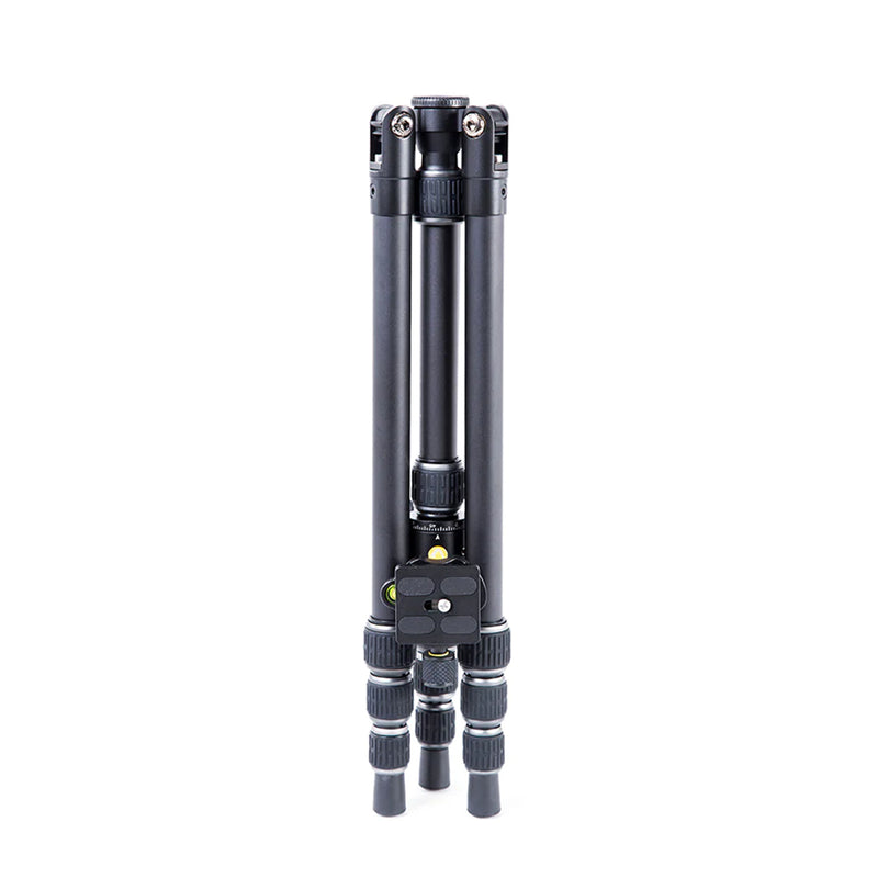 Vanguard Vesta TB 204AB Alu Travel Tripod with Arca Swiss T- 46 Ball Head