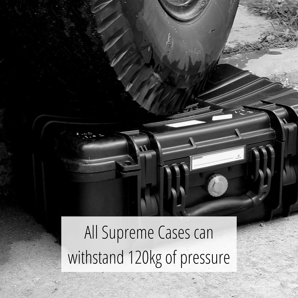 Vanguard SUPREME 46F Extreme Waterproof Hard Case with Customisable Foam Inserts 55 x 44 x 22 cm